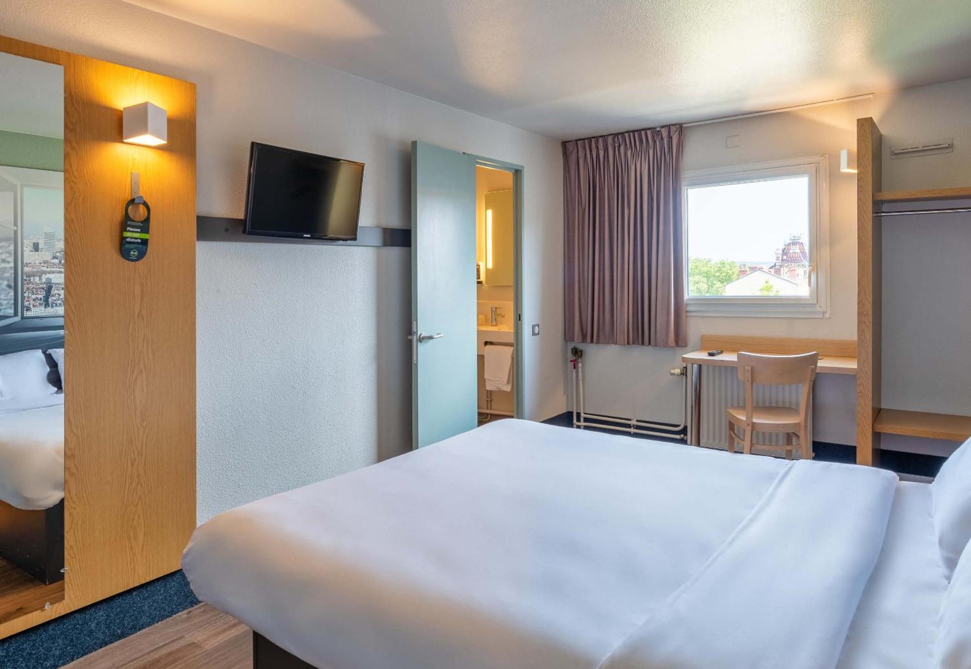 B&B Hotel Lyon Centre Monplaisir Bagian luar foto