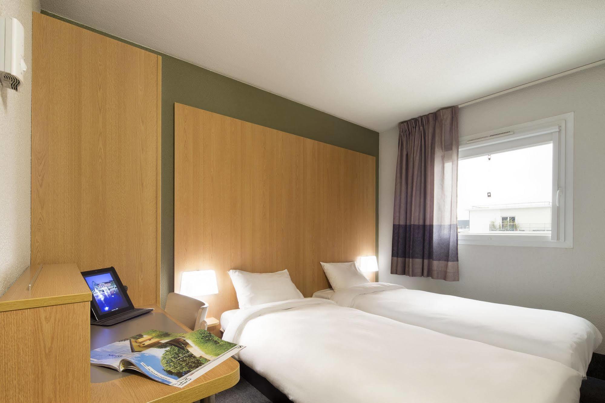 B&B Hotel Lyon Centre Monplaisir Bagian luar foto