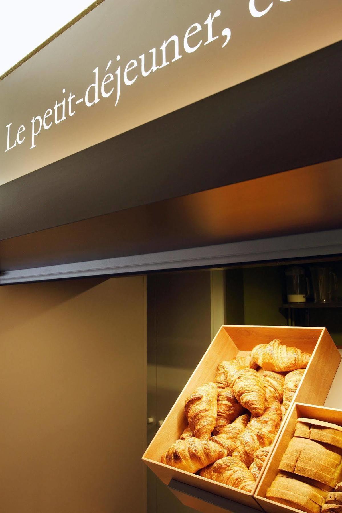 B&B Hotel Lyon Centre Monplaisir Bagian luar foto